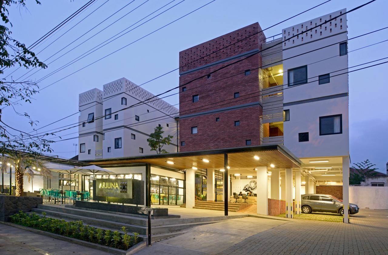 Arjuna Hotel Batu City Bagian luar foto