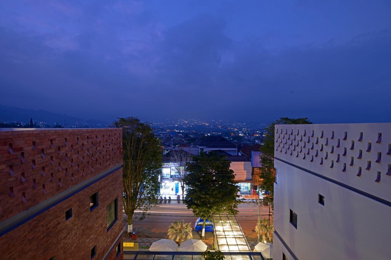 Arjuna Hotel Batu City Bagian luar foto